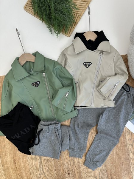 طقم  ولادي 3 قطع  PRADA