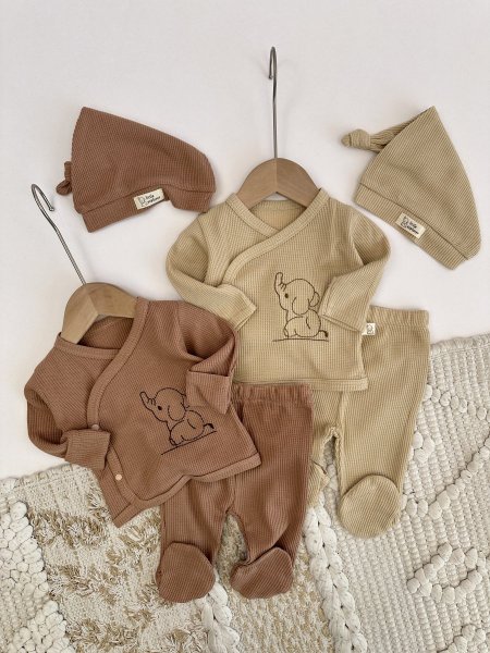 بدلة بيبي 3 قطع 7016