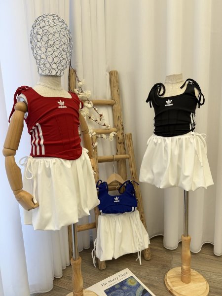 طقم بناتي Adidas