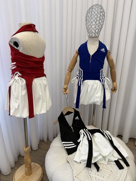 طقم بناتي adidas