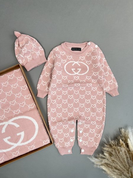 طقم بيبي مستشفى Gucci