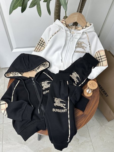 بدلة Burberry 93022