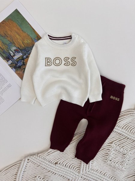 ابيض مع برغندي