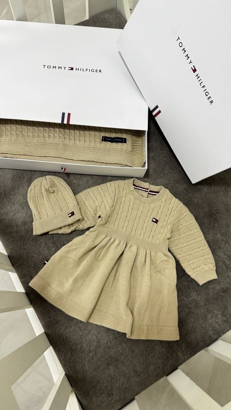 طقم فستان tommy
