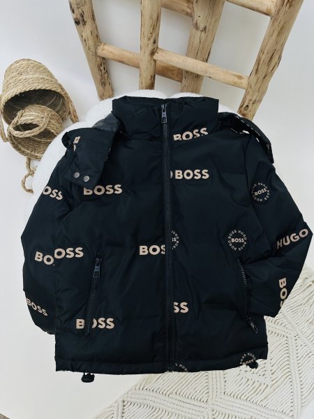 اسود مع بيج